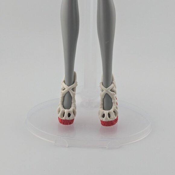 Monster High Ghoulia Yelps Doll – Ghoul's Night Out Edition (2013) - Picture 3 of 4